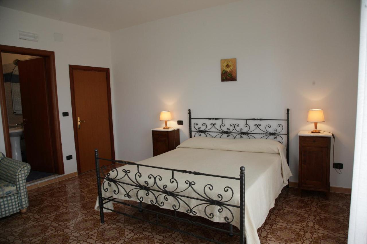 كاباتشو - بايستوم B&B La Porta Del Cilento المظهر الخارجي الصورة